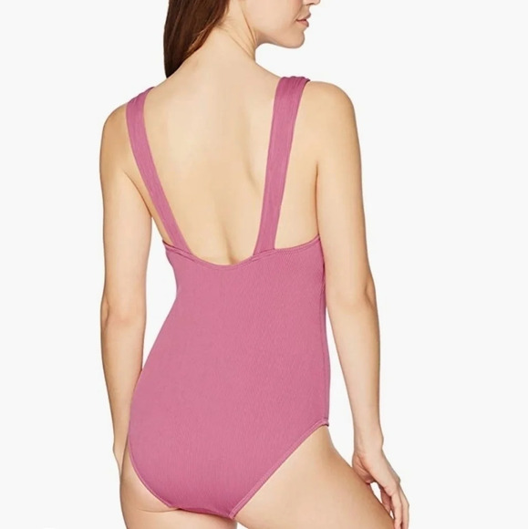 *NWOT* Mae One Piece Swimsuit - Picture 2 of 7
